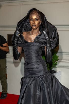 The Pierre Hotel: 2026 Met Gala Departures, New York, USA - 04 May 2026 Anok Yai wearing Balenciaga departs the Pierre Hotel for 2026 Met Gala on May 04, 2026 in New York City. New York United States Copyright: xRonxAdarx xSOPAxImagesx _radar_pierre_20260504_02128