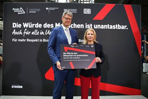 Berlin, Deutschland, 05.05.2026: Hauptbahnhof: Verkehrsministerium und Bahn stellen Respekt-Kampagne vor: Bundesminister für Verkehr Patrick Schnieder (CDU) und Evelyn Palla *** Berlin, Germany, 05 05 2026 Central Station Ministry of Transport and Deutsche Bahn present Respect campaign Federal Minister of Transport Patrick Schnieder CDU and Evelyn Palla Copyright: xdtsxNachrichtenagenturx dts_117613