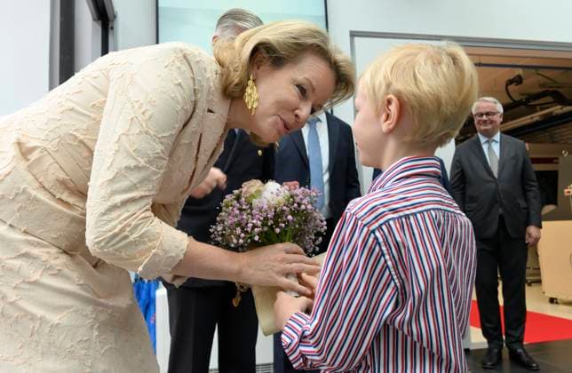 King Philippe And Queen Mathilde Visit The Province of Flemish Brabant VLAAMS-BRABANT, BELGIUM - MAY 05: King Philippe of Belgium and Queen Mathilde of Belgium pictured visiting VUB Photonics-campus en VUB STEAM Academie in Pajottegem during a trip to the province of Flemish Brabant on May 05, 2026 in Vlaams-Brabant, Belgium, 05 05 2026 Vlaams-Brabant Belgium  Copyright: xPhilipxReynaersx