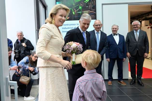King Philippe And Queen Mathilde Visit The Province of Flemish Brabant VLAAMS-BRABANT, BELGIUM - MAY 05: King Philippe of Belgium and Queen Mathilde of Belgium pictured visiting VUB Photonics-campus en VUB STEAM Academie in Pajottegem during a trip to the province of Flemish Brabant on May 05, 2026 in Vlaams-Brabant, Belgium, 05 05 2026 Vlaams-Brabant Belgium  Copyright: xPhilipxReynaersx