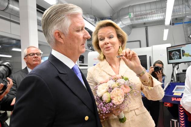 King Philippe And Queen Mathilde Visit The Province of Flemish Brabant VLAAMS-BRABANT, BELGIUM - MAY 05: King Philippe of Belgium and Queen Mathilde of Belgium pictured visiting VUB Photonics-campus en VUB STEAM Academie in Pajottegem during a trip to the province of Flemish Brabant on May 05, 2026 in Vlaams-Brabant, Belgium, 05 05 2026 Vlaams-Brabant Belgium  Copyright: xPhilipxReynaersx