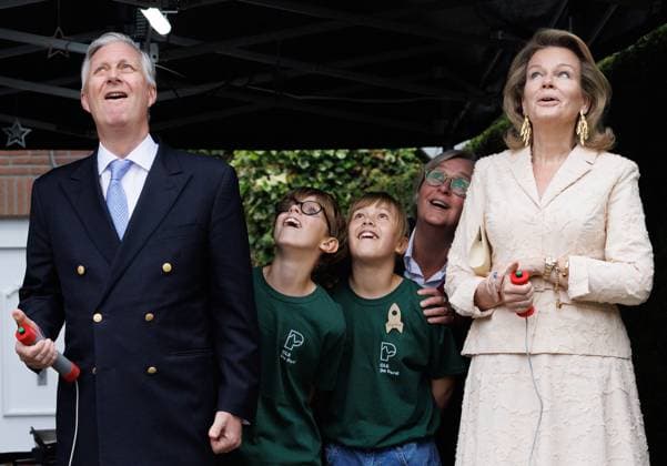 King Philippe - Filip of Belgium and Queen Mathilde of Belgium pictured during a royal visit to the VUB STEAM Academy, in Gooik, on Tuesday 05 May 2026. The King and Queen visit the province of Flemish Brabant, making several stops along the way.  BENOITxDOPPAGNE 172947263