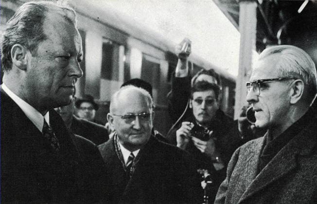 RECORD DATE NOT STATED A photograph capturing the meeting of Willy Brandt and Willi. in 1970. A photograph of Willy Brandt, Mayor of Berlin and Chancellor of West Germany, meeting with East German Prime Minister Willi Stoph. These discussions, held during the period of détente, were a key component of Brandt s Ostpolitik , a groundbreaking foreign policy aimed at normalising relations with Eastern Bloc countries and fostering détente during the Cold War. 1970. Editorial use only. All other uses to be cleared with the copyright owner (World History Archive), in advance., WHA_011_0030.jpg, Willy Brandt; Willi Stoph; Mayor of Berlin; Chancellor of West Germany; East German Prime Minister; Berlin; West Germany; East Germany; Eastern Bloc; Déte Copyright: xx