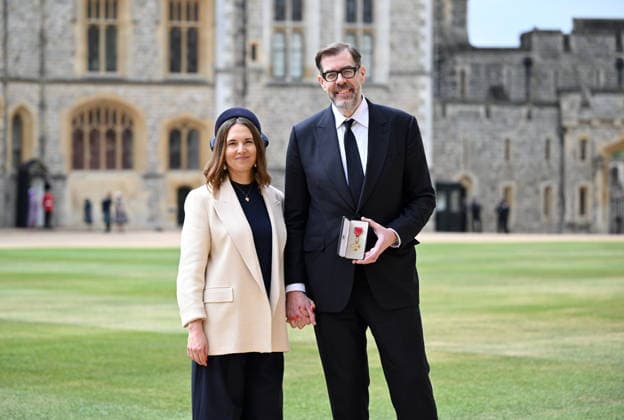 Investiture ceremony at Windsor Castle, UK. May 5, 2026. Richard Osman, OBE, Author and Television Presenter. For services to Literature and Broadcasting. Pictured with wife Ingrid Oliver at an Investiture ceremony at Windsor Castle, UK. May 5, 2026., Credit:Tony Kershaw SWNS Avalon UK  Copyright: xTonyxKershawx xSWNSx xAvalonx 1096692986
