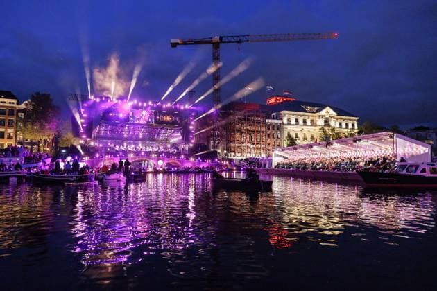 AMSTERDAM - The May 5th concert on the Amstel at the Royal Theatre CarrÃ . Traditionally, the concert marks the conclusion of the National Liberation Celebration. RAMON VAN FLYMEN ANP netherlands out - belgium out  Copyright: xx x557576947x originalFilename: 557576947.jpg
