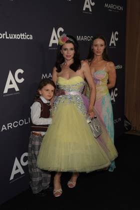 Julia Fox, Betsey Johnson at arrivals for Accessories Councils 2026 Ace Awards, The Pierre, A Taj Hotel, New York, NY, May 05, 2026. Photo By: Eli Winston Everett Collection Accessories Councils 2026 Ace Awards PUBLICATIONXNOTxINxCANxCHNxFRAxITAxJPNxNORxPOLxRUSxESPxUKxUSA