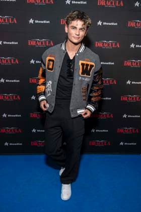 ABB DRACULA Benni BK on the blue carpet at the premiere of Dracula The Musical at BlueMax Theater on 05 05 2026 in Berlin Berlin Germany