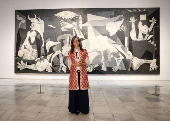 Francesca Albanese visits Guernica at the Reina Sofia Museum The United Nations Rapporteur on the situation of human rights in the Occupied Palestinian Territories, Francesca Albanese, during a visit to Guernica, at the Reina Sofia Museum, on May 6, 2026, in Madrid Spain 06 MAY 2026 Marta Ferná Espana  Copyright: xMartaxFernandezx 7502221