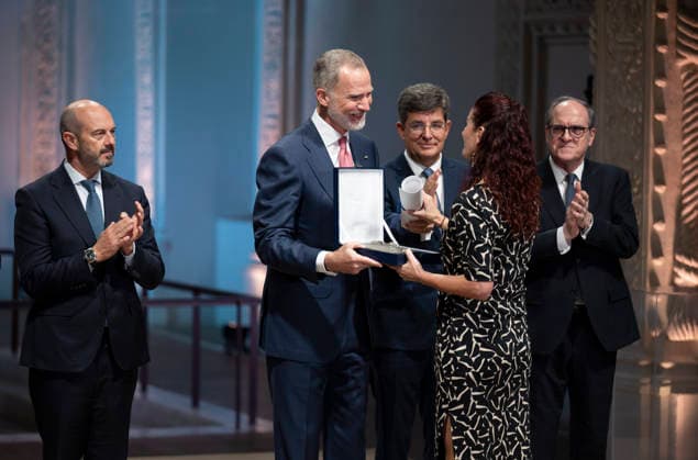 The King presides over the 10th edition of the King of Spain Human Rights Award King Felipe VI presents the award to the executive director of the Museum of Memory and Human Rights MMDH, María Fernanda García Iribarren, during the presentation of the 10th edition of the King of Spain Human Rights Award, in the Chapel of San Ildefonso of the University of Alcalá, on May 6, 2026, in Alcalá de Henares, Madrid Spain The award, which is granted by the Ombudsman and the University of Alcalá, recognizes the work of entities and institutions, private or public, in Spain, Portugal and other Ibero-American countries that distinguish themselves in the defense and promotion of human rights and democratic values, recognizes the work of entities and ins Copyright: xAlbertoxOrtegax 7502643