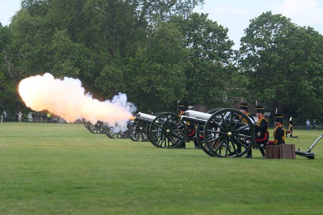 41 Gun Royal Salute for Third Anniversary of King Charles III s Coronation at Hyde Park, London, UK - Wednesday 6 May 2026 A general view of The King s Troop, Royal Horse Artillery performing a 41 gun Royal Salute to mark the Third Anniversary of the Coronation of King Charles III on the 6th May - Hyde Park, London, England, UK on Wednesday 6 May, 2026. Credit Justin, Credit:Justin Ng Avalon UK, England, London, Hyde Park Copyright: xJustinxNgx xAvalonx 1096902342