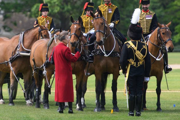 41 Gun Royal Salute for Third Anniversary of King Charles III s Coronation at Hyde Park, London, UK - Wednesday 6 May 2026 Princess Anne - The Princess Royal inspects The King s Troop, Royal Horse Artillery after performing a 41 gun Royal Salute to mark the Third Anniversary of the Coronation of King Charles III on the 6th May - Hyde Park, London, England, UK on Wednesday 6 May, 2026. Credit Justin, Credit:Justin Ng Avalon UK, England, London, Hyde Park Copyright: xJustinxNgx xAvalonx 1096902360