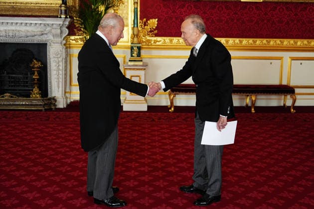Audience at St James Palace Alejandro Gertz Manero, Ambassador from Mexico, presents his credentials during an audience with King Charles III (left) at St James s Palace, London. Picture date: Wednesday May 6, 2026., Credit:Aaron Chown Avalon UK  Copyright: xAaronxChownx xAvalonx 1096899888