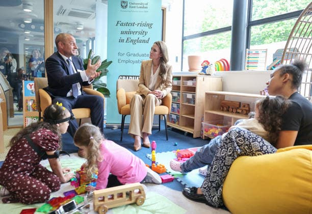 The Princess Of Wales Launches Early Childhood Guide LONDON, ENGLAND - MAY 06: Catherine, Princess of Wales (C) discusses research as she meets families with babies and young children during the launch of Foundations for Life: A Guide to Social and Emotional Development at the University of East London on May 06, 2026 in London, England. The Princess of Wales and The Royal Foundation Centre for Early Childhood launched the new resource, which highlights the role of loving and responsive relationships play in the wellbeing of young children., Credit:Chris Jackson Avalon United Kingdom, England, London  Copyright: xChrisxJacksonx xAvalonx 1096900018