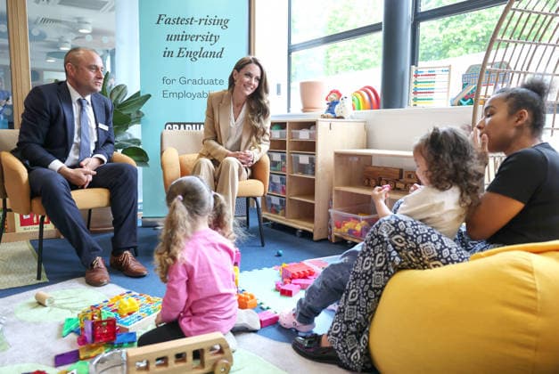 The Princess Of Wales Launches Early Childhood Guide LONDON, ENGLAND - MAY 06: Catherine, Princess of Wales smiles as she meets families with babies and young children to discuss research during the launch of Foundations for Life: A Guide to Social and Emotional Development at the University of East London on May 06, 2026 in London, England. The Princess of Wales and The Royal Foundation Centre for Early Childhood launched the new resource, which highlights the role of loving and responsive relationships play in the wellbeing of young children., Credit:Chris Jackson Avalon United Kingdom, England, London  Copyright: xChrisxJacksonx xAvalonx 1096899999