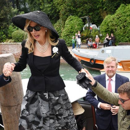 Dutch Royals Visit the 2026 Venice Art Biennale - Venice Willem-Alexander of the Netherlands and Máxima of the Netherlands visit the Dutch Pavilion in Venice, Italy on May 6, 2026. Photo by Francesca Vieceli IPA ABACAPRESS.COM Venice VE Italy  Copyright: xIPA ABACAx