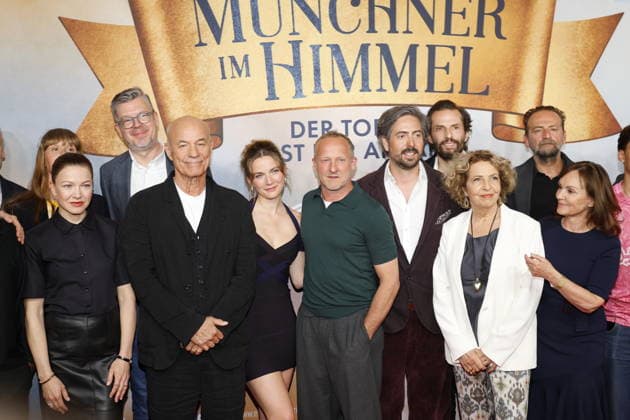 Cinema premiere,May 14, 2026 The film team at the premiere of the Bavarian comedy Ein Münchner im Himmel Der Tod ist erst der Anfang in a festive setting, shortly before the official cinema release on May 14, 2026 at the Mathäser Filmpalast Munich, 06 05 2026 Munich Maltäser KIno Bayern D Copyright: xAgenturxMatthiasxWehnertx xReinhardxZichyx