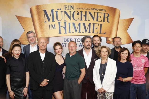 Cinema premiere,May 14, 2026 The film team at the premiere of the Bavarian comedy Ein Münchner im Himmel Der Tod ist erst der Anfang in a festive setting, shortly before the official cinema release on May 14, 2026 at the Mathäser Filmpalast Munich, 06 05 2026 Munich Maltäser KIno Bayern D Copyright: xAgenturxMatthiasxWehnertx xReinhardxZichyx