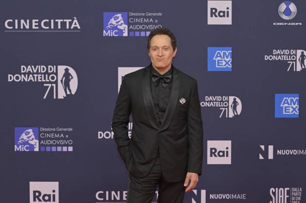 News - 71^ Edizione David di Donatello 2026 - Cerimonia di Premiazione Claudio Santamaria - dressing Luis Vuitton - attends the photocall during the 71th David Di Donatello at Cinecitta Studios on May 06, 2026 in Rome, Italy Roma Roma Italy Copyright: xRobertoxBettacchix xLiveMediax LPN_2434782