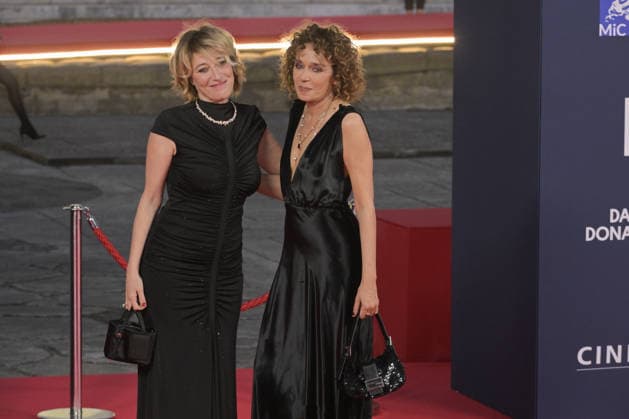 News - 71^ Edizione David di Donatello 2026 - Cerimonia di Premiazione Valeria Bruni Tedeschi and Valeria Golino attend the photocall during the 71th David Di Donatello at Cinecitta Studios on May 06, 2026 in Rome, Italy Roma Roma Italy Copyright: xRobertoxBettacchix xLiveMediax LPN_2434869
