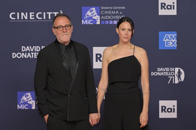 News - 71^ Edizione David di Donatello 2026 - Cerimonia di Premiazione Valerio Mastrandrea adn Valentina Avenia attend the photocall during the 71th David Di Donatello at Cinecitta Studios on May 06, 2026 in Rome, Italy Roma Roma Italy Copyright: xRobertoxBettacchix xLiveMediax LPN_2435104