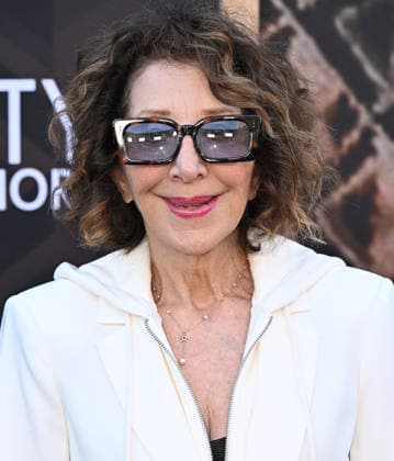 ˜Marty, Life is Short™ Premiere Andrea Martin arriving to the premiere of Marty, Life is Short at the Egyptian Theatre on May 6, 2026 in Hollywood, CA. Hollywood Egyptian Theatre California USA Copyright: xStarbuck xAFF-USA.COMx