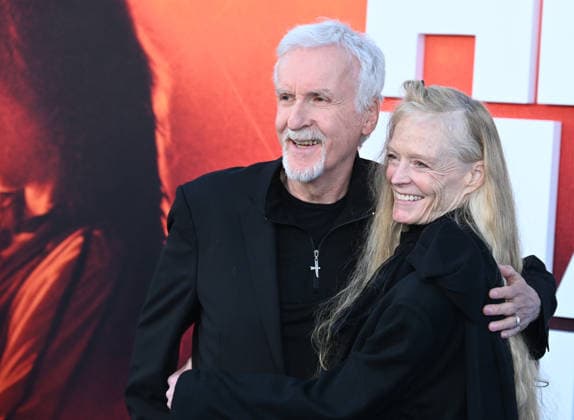 ˜Billie Eilish-Hit Me Hard and Soft: The Tour™ LA Premiere James Cameron and Suzy Amis Cameron arriving to Paramount Picture™s Billie Eilish-Hit Me Hard and Soft: The Tour (Live in 3D) Los Angeles premiere held at the Village Theatre on May 6, 2026 in Westwood, CA. Westwood Village Theatre California USA Copyright: xLeexWattx xAFF-USA.COMx