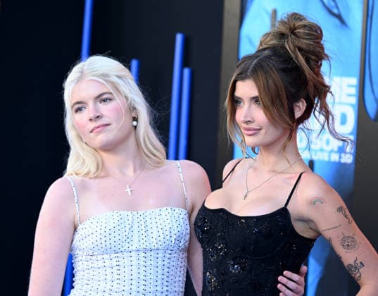 ˜Billie Eilish-Hit Me Hard and Soft: The Tour™ LA Premiere Lola Sheen and Sami Sheen arriving to Paramount Picture™s Billie Eilish-Hit Me Hard and Soft: The Tour™ (Live in 3D) Los Angeles premiere held at the Village Theatre on May 6, 2026 in Westwood, CA. Westwood Village Theatre California USA Copyright: xLeexWattx xAFF-USA.COMx