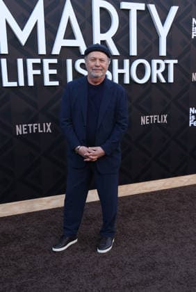 Los Angeles Premiere Of Netflix s Marty, Life Is Short Hollywood CA May 06: Billy Crystal Akhbarii at the Los Angeles Premiere Of Netflix s Marty, Life Is Short held at The Egyptian Theatre in Hollywood, CA. on May 06, 2026 Credit: AdMedia Hollywood CA United States EDITORIAL USE ONLY  Copyright: xx ADx admphotostwo987309