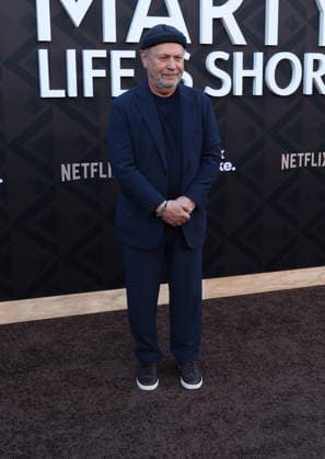 Los Angeles Premiere Of Netflix s Marty, Life Is Short Hollywood CA May 06: Billy Crystal Akhbarii at the Los Angeles Premiere Of Netflix s Marty, Life Is Short held at The Egyptian Theatre in Hollywood, CA. on May 06, 2026 Credit: AdMedia Hollywood CA United States EDITORIAL USE ONLY  Copyright: xx ADx admphotostwo987356