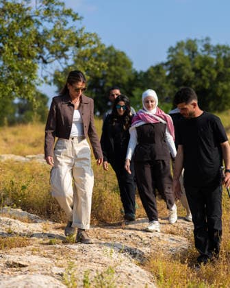 06-05-2026 Jordan Queen Rania Al Abdullah visited the village of Saham Al Kafarat in the governorate of Irbid, where she joined a group of local young men and women for a hike in a scenic area overlooking the Yarmouk River. Â  Copyright: xPPEx