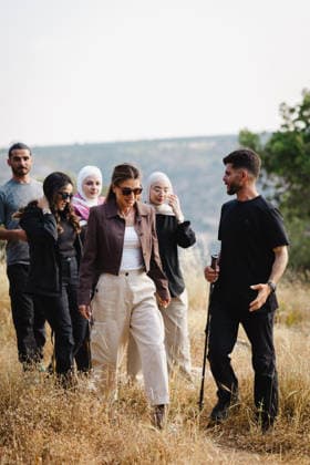 06-05-2026 Jordan Queen Rania Al Abdullah visited the village of Saham Al Kafarat in the governorate of Irbid, where she joined a group of local young men and women for a hike in a scenic area overlooking the Yarmouk River. Â  Copyright: xPPEx