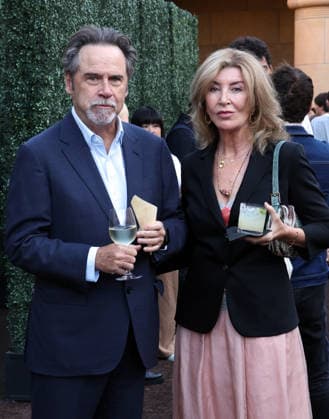 Arrivals for the Los Angeles premiere of Netflix s Marty, Life Is Short at The Egyptian Theatre Featuring: Dennis Miller, Carolyn Espley Where: Los Angeles, California, United States When: 06 May 2026 Credit: Faye s Vision Cover Images EDITORIAL USE ONLY. NOT FOR USE BY NEWSPAPERS BASED IN THE UK. Copyright: xx coverimg55669410