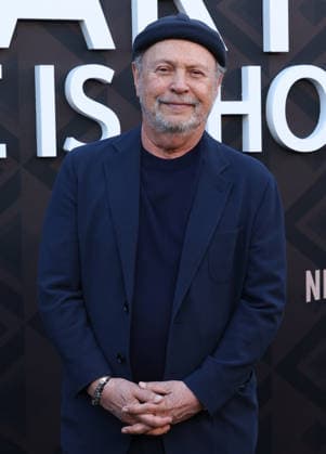 Arrivals for the Los Angeles premiere of Netflix s Marty, Life Is Short at The Egyptian Theatre Featuring: Billy Crystal Where: Los Angeles, California, United States When: 06 May 2026 Credit: Faye s Vision Cover Images EDITORIAL USE ONLY. NOT FOR USE BY NEWSPAPERS BASED IN THE UK. Copyright: xx coverimg55669424
