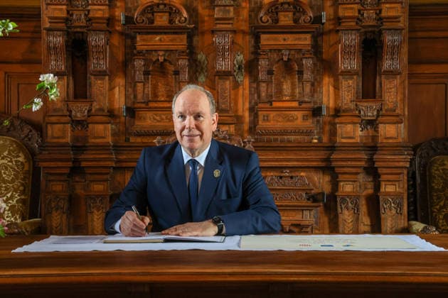 Prince Albert II Visit To Montresor S.A.S. Prince Albert II of Monaco visits Montrésor, Indre-et-Loire, France on May 6, 2026, following the footsteps of one of his ancestors, Imbert de Batarnay (1438-1523). Welcomed by the prefect of Indre-et-Loire and Frédéric Gaultier, mayor of Montrésor, the Sovereign Prince visited the collegiate church where Imbert de Batarnay rests before touring the château and addressing the local population gathered in the park. Photo by Pascal Avenet ABACAPRESS.COM Montresor Indre-et-Loire (37) France  Copyright: xAvenetxPascal ABACAx