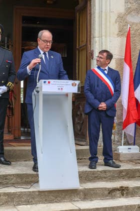 Prince Albert II Visit To Montresor S.A.S. Prince Albert II of Monaco visits Montrésor, Indre-et-Loire, France on May 6, 2026, following the footsteps of one of his ancestors, Imbert de Batarnay (1438-1523). Welcomed by the prefect of Indre-et-Loire and Frédéric Gaultier, mayor of Montrésor, the Sovereign Prince visited the collegiate church where Imbert de Batarnay rests before touring the château and addressing the local population gathered in the park. Photo by Pascal Avenet ABACAPRESS.COM Montresor Indre-et-Loire (37) France  Copyright: xAvenetxPascal ABACAx