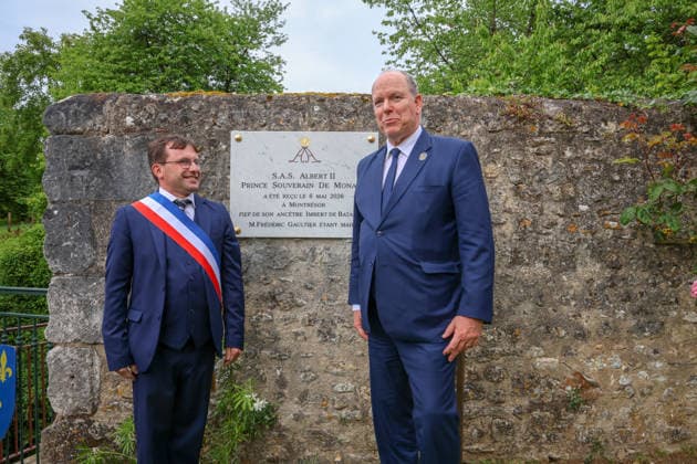 Prince Albert II Visit To Montresor S.A.S. Prince Albert II of Monaco visits Montrésor, Indre-et-Loire, France on May 6, 2026, following the footsteps of one of his ancestors, Imbert de Batarnay (1438-1523). Welcomed by the prefect of Indre-et-Loire and Frédéric Gaultier, mayor of Montrésor, the Sovereign Prince visited the collegiate church where Imbert de Batarnay rests before touring the château and addressing the local population gathered in the park. Photo by Pascal Avenet ABACAPRESS.COM Montresor Indre-et-Loire (37) France  Copyright: xAvenetxPascal ABACAx