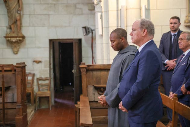 Prince Albert II Visit To Montresor S.A.S. Prince Albert II of Monaco visits Montrésor, Indre-et-Loire, France on May 6, 2026, following the footsteps of one of his ancestors, Imbert de Batarnay (1438-1523). Welcomed by the prefect of Indre-et-Loire and Frédéric Gaultier, mayor of Montrésor, the Sovereign Prince visited the collegiate church where Imbert de Batarnay rests before touring the château and addressing the local population gathered in the park. Photo by Pascal Avenet ABACAPRESS.COM Montresor Indre-et-Loire (37) France  Copyright: xAvenetxPascal ABACAx