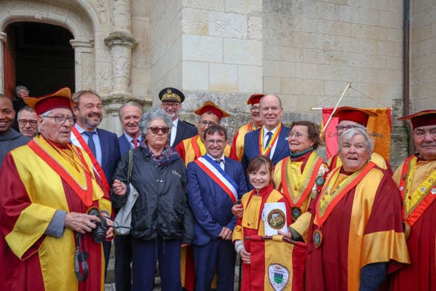 Prince Albert II Visit To Montresor S.A.S. Prince Albert II of Monaco visits Montrésor, Indre-et-Loire, France on May 6, 2026, following the footsteps of one of his ancestors, Imbert de Batarnay (1438-1523). Welcomed by the prefect of Indre-et-Loire and Frédéric Gaultier, mayor of Montrésor, the Sovereign Prince visited the collegiate church where Imbert de Batarnay rests before touring the château and addressing the local population gathered in the park. Photo by Pascal Avenet ABACAPRESS.COM Montresor Indre-et-Loire (37) France  Copyright: xAvenetxPascal ABACAx