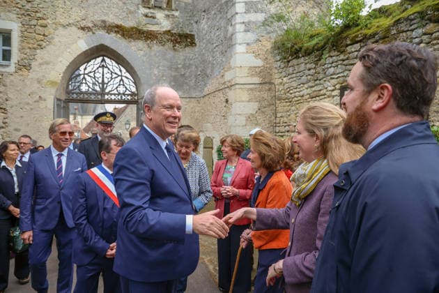 Prince Albert II Visit To Montresor S.A.S. Prince Albert II of Monaco visits Montrésor, Indre-et-Loire, France on May 6, 2026, following the footsteps of one of his ancestors, Imbert de Batarnay (1438-1523). Welcomed by the prefect of Indre-et-Loire and Frédéric Gaultier, mayor of Montrésor, the Sovereign Prince visited the collegiate church where Imbert de Batarnay rests before touring the château and addressing the local population gathered in the park. Photo by Pascal Avenet ABACAPRESS.COM Montresor Indre-et-Loire (37) France  Copyright: xAvenetxPascal ABACAx