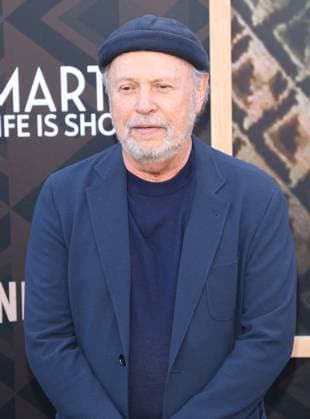 Arrivals for the Los Angeles premiere of Netflix s Marty, Life Is Short at The Egyptian Theatre Featuring: Billy Crystal Where: Los Angeles, California, United States When: 06 May 2026 Credit: H2Y INSTARimages EDITORIAL USE ONLY. NOT FOR USE BY NEWSPAPERS BASED IN THE UK. Copyright: xx instar55669599