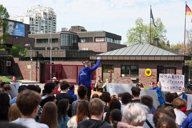 RUSSIA, MOSCOW - MAY 7, 2026: People take part in an event titled You Cannot Cancel Truth and Memory! outside the German Embassy in Moscow. Sofya Sandurskaya TASS  92137142