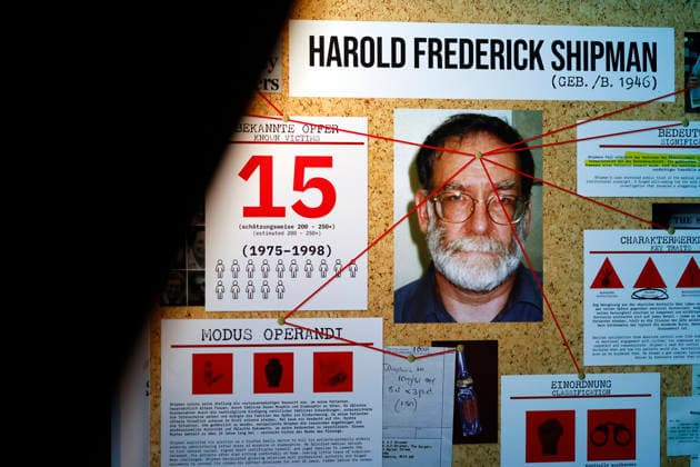 An investigator information board with the likeness of Harold Frederick Shipman, also known as Dr Death, on display in the True Crime exhibition Serial Killer in Cologne Ehrenfeld Cologne, 07 05 2026 NRW Germany Copyright: xChristophxHardtx