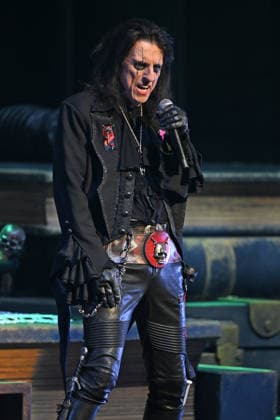 Alice Cooper performs during Alice s Attic Tour at The Broward Center For The Performing Arts on May 6, 2026 in Fort Lauderdale, Florida. Featuring: Alice Cooper Where: Fort Lauderdale, Florida, United States When: 06 May 2026 Credit: Robert Bell INSTARimages EDITORIAL USE ONLY. NOT FOR USE BY NEWSPAPERS BASED IN THE UK. Copyright: xx instar55670834