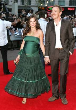KINGDOM PREM GLK May 2, 2005 - London, Great Britain - K42991. KINGDOM OF HEAVEN -UK PREMIERE, EMPIRE LEICESTER SQUARE, LONDON. UK 05-02-2005. MARK CHILTON linkUK ANNA FRIEL & DAVID THEWLIS Copyright: xMarkxChiltonx