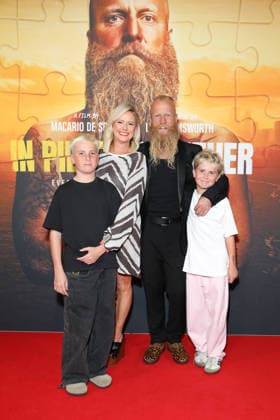 May 7, 2026: LAUREN JOHNSTON, BLAKE JOHNSTON and family attend the In Pieces Together Sydney Premiere at Hoyts Entertainment Quarter on May 7, 2026 in Sydney, Australia  - ZUMAa155 20260507_aaa_a155_024 Copyright: xChristopherxKhouryx