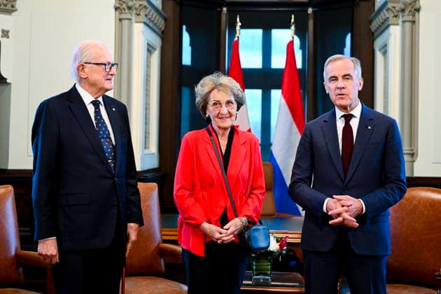 May 7, 2026, Ottawa, On, Canada: Prime Minister Mark Carney, right, meets with Princess Margriet of the Netherlands, centre, and her husband Pieter van Vollenhoven in his West Block office during an official visit in Ottawa on Thursday, May 7, 2026. Ottawa Canada - ZUMAc35_ 20260507_zaf_c35_060 Copyright: xSpencerxColbyx
