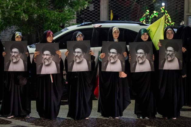 May 7, 2026, Iran, Iran: Iranian Pro-government veiled women supporters hold portraits of the late Iranian Supreme Leader Ayatollah Ali Khamenei during a state-organized rally, amid a ceasefire in the conflict involving Iran, the United States, and Israel. The United Kingdom, France, Germany, and Saudi Arabia called for de-escalation in the Middle East following reported attacks on May 4 on the United Arab Emirates. Iran s chief negotiator in talks with the United States warned on May 5 that his country has not even started in its standoff over the Strait of Hormuz. The United States and Pakistan, a key mediator in the Middle East war, expressed new hope of talks leading to a peace deal with Iran on May 6, after President Donald Trump h - ZUMAi98_ 20260507_zih_i98_003 Copyright: xIranianxSupremexLeader SxOfficex