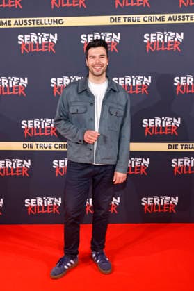 Presenter Riccardo Vaccaro at the opening of the True Crime exhibition Serial Killers in Cologne Ehrenfeld Cologne, 07 05 2026 NRW Germany Copyright: xChristophxHardtx