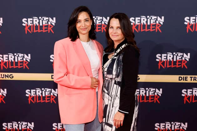 Presenter Amira Aly with her mother Mirjam Svetnik at the opening of the True Crime exhibition Serial Killers in Cologne Ehrenfeld Cologne, 07 05 2026 NRW Germany Copyright: xChristophxHardtx