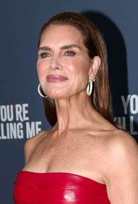 You re Killing Me in New York New York Ny May 7 Brooke Shields at The Premiere of You re Killing Me in NYC on May 7, 2026 Credit Camara Porter AdMedia 455687 2026 05 07 New York Etats Unis  Copyright: xAdMediax STAR_455687_006